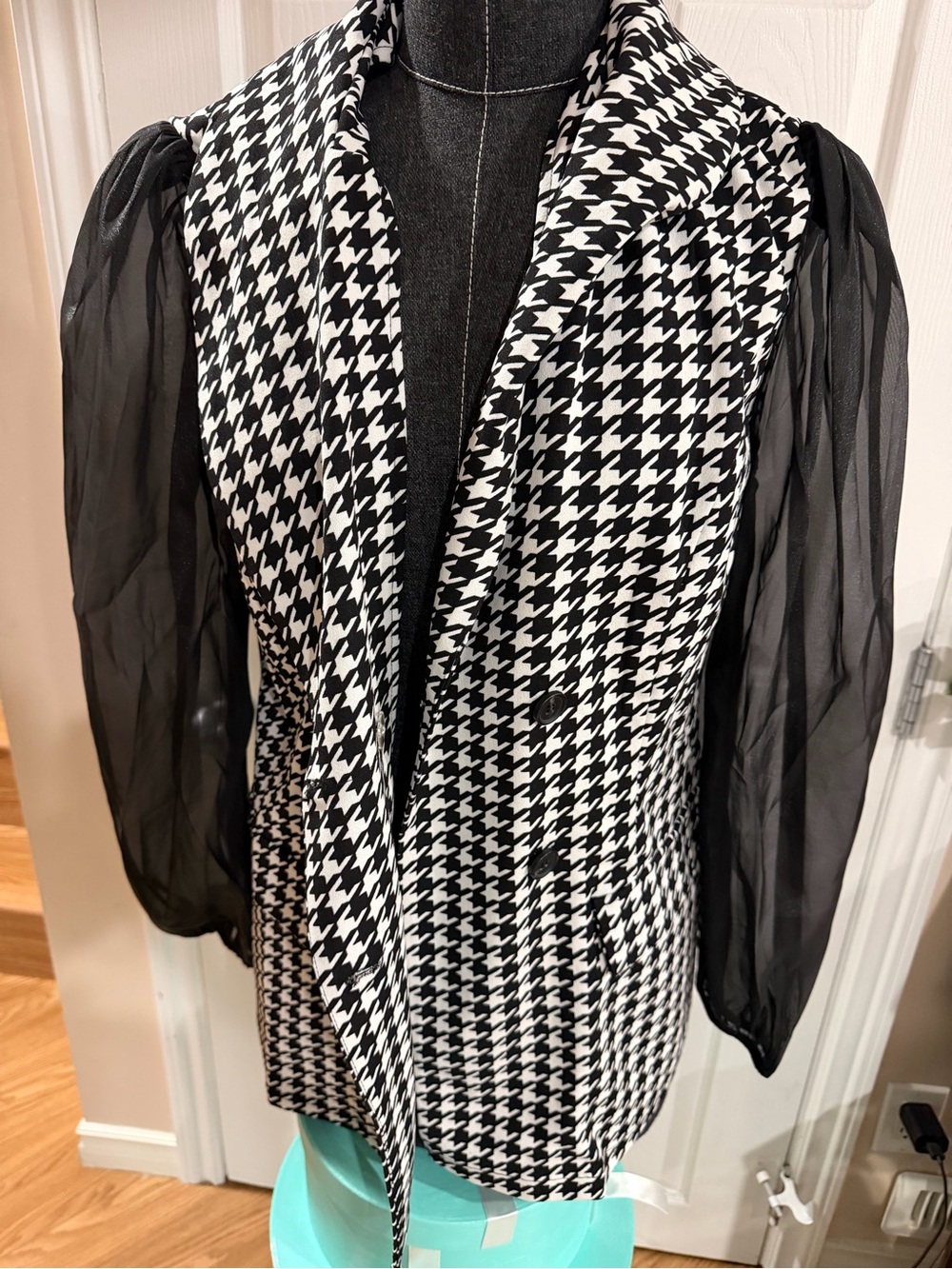 Black & White Houndstooth Puff-Sleeve Blazer Jacket